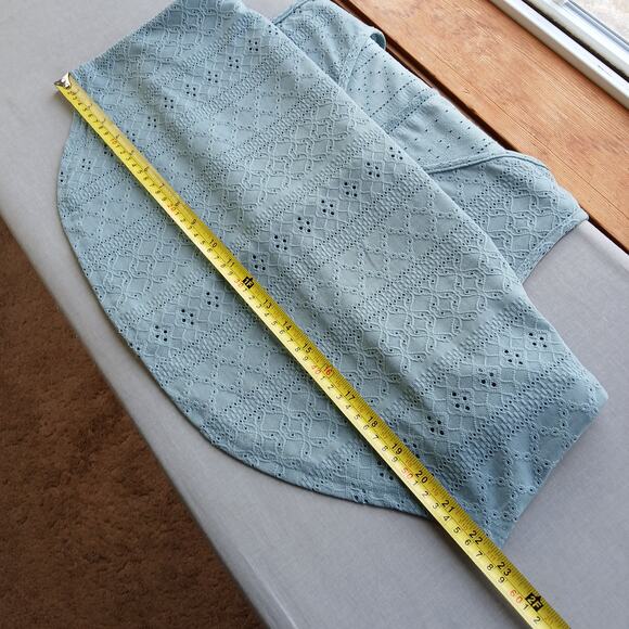 Sage Green Eyelet Tank Top XL V-neck lacy jacquard round hemline semi sheer - Picture 10 of 11